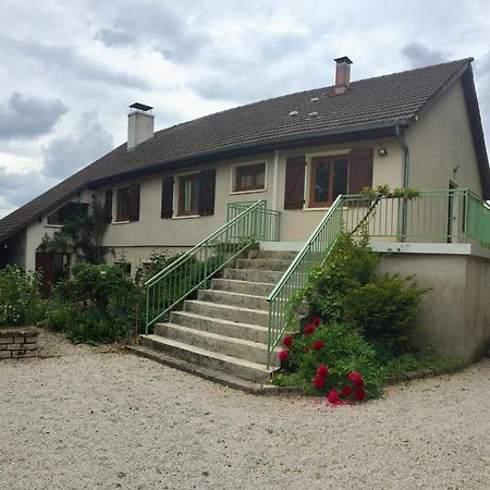 Bed and Breakfast Sous La Tour Agencourt Zewnętrze zdjęcie