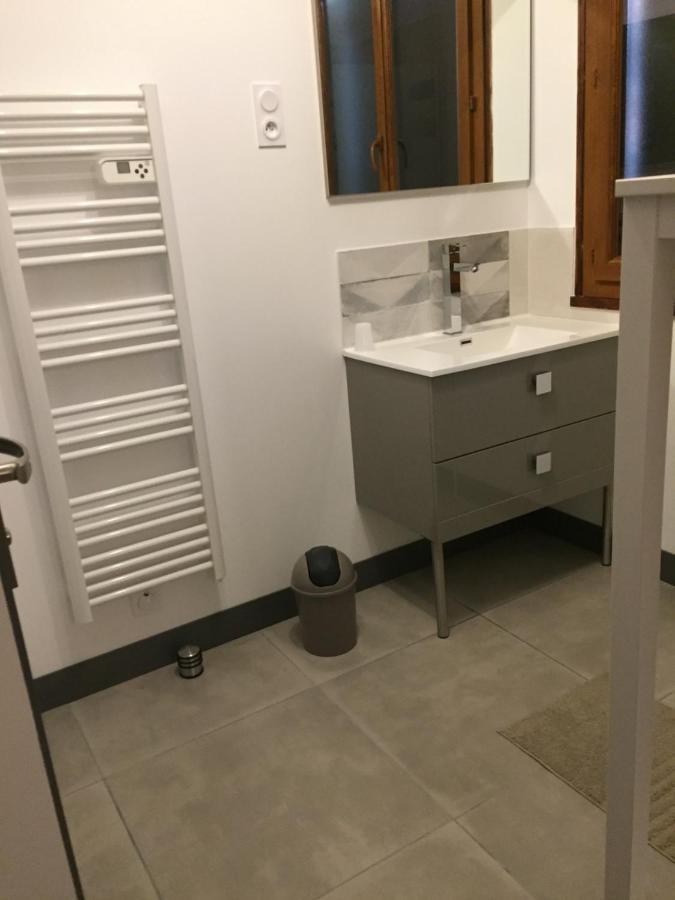 Bed and Breakfast Sous La Tour Agencourt Zewnętrze zdjęcie